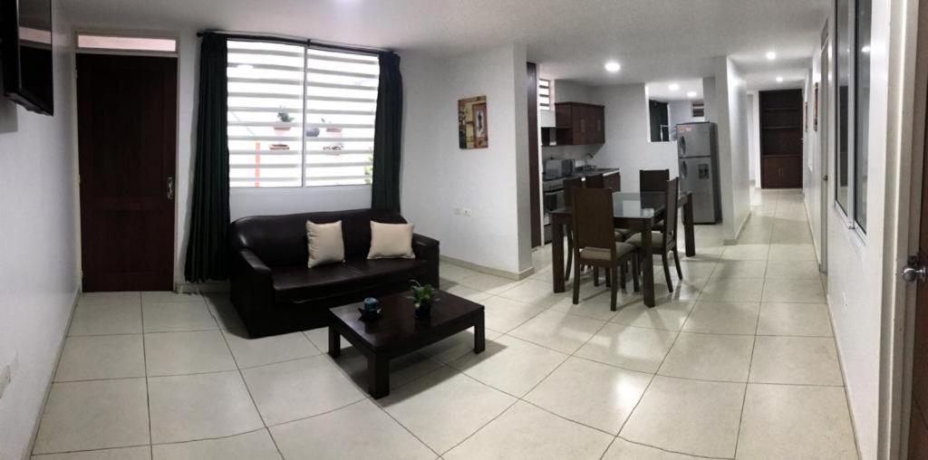 Hotel El Faro בוגה מראה חיצוני תמונה